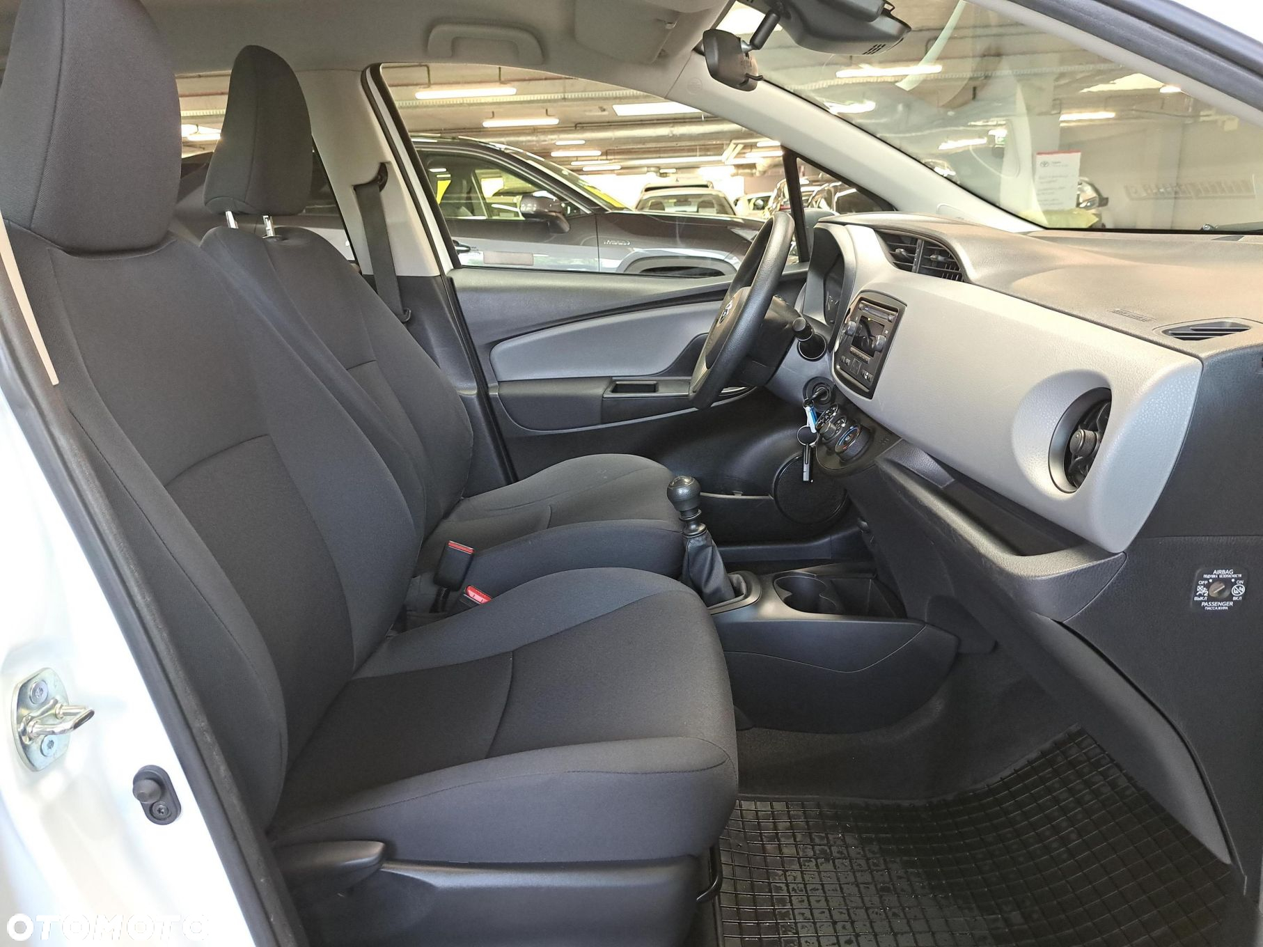 Toyota Yaris - 11