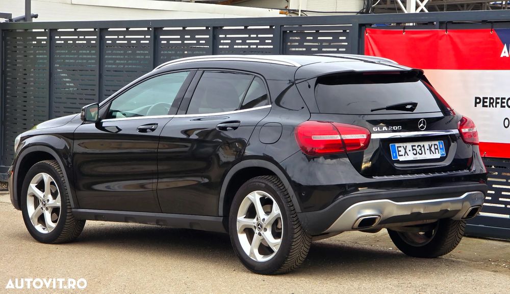 Mercedes-Benz GLA 200 7G-DCT AMG Line - 4