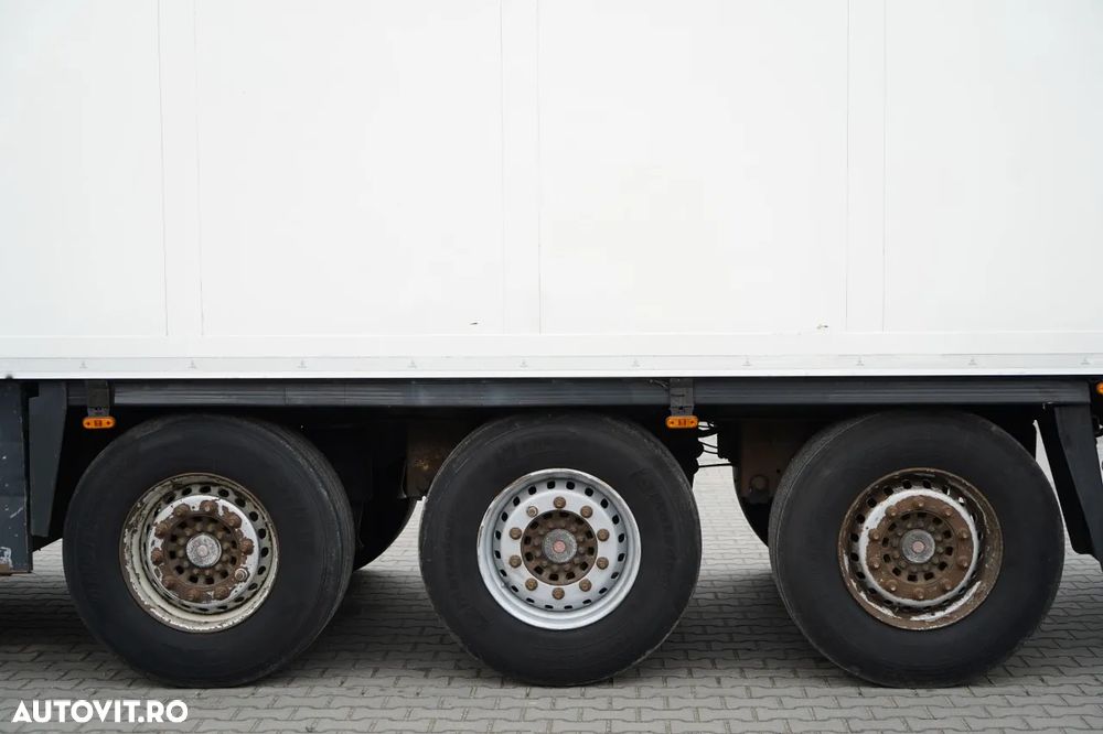Schmitz Cargobull / REFRIGERAT / THERMO KING / DHOLLANDIA LIFT / COȘ PENTRU PALEȚI / SAF - 26