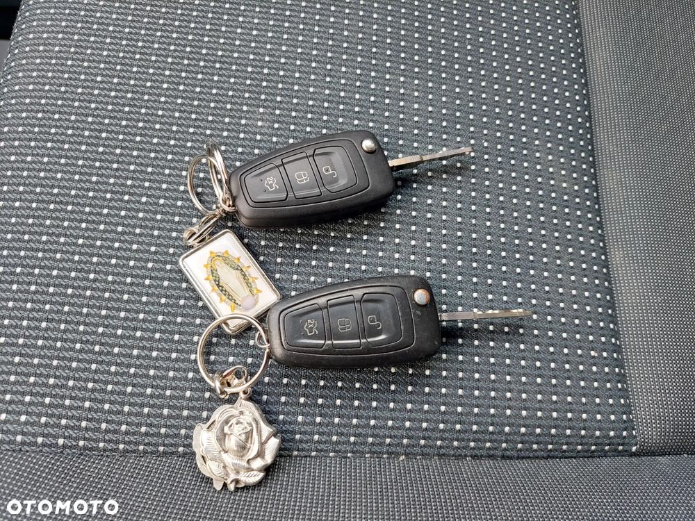 Ford C-MAX 1.6 Titanium - 25