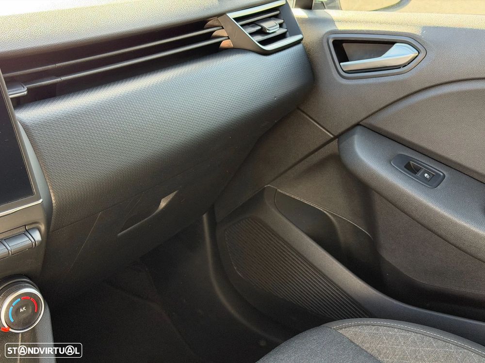 Renault Clio BLUE dCi 85 BUSINESS EDITION - 21