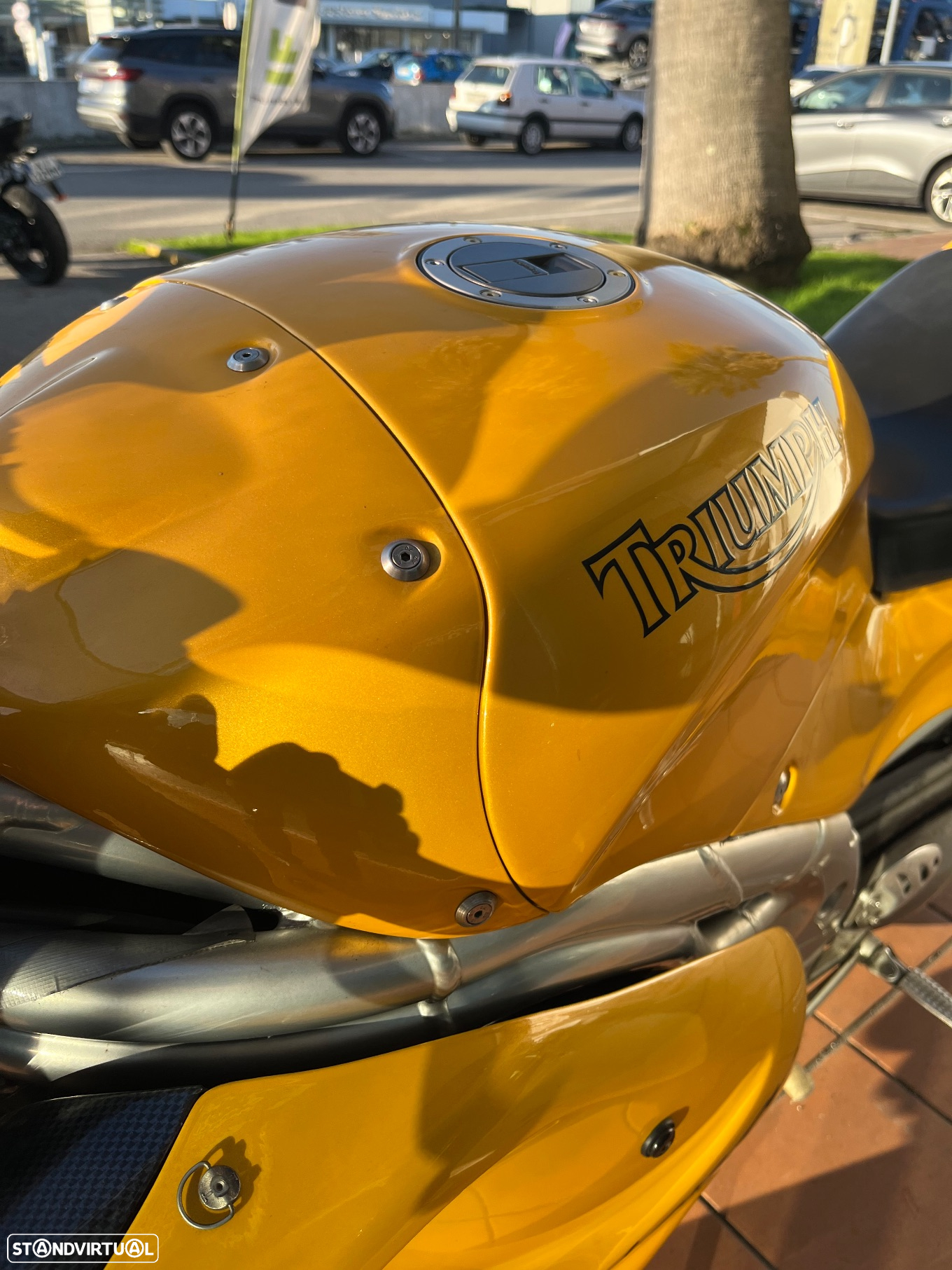 Triumph Daytona 959 I - 8
