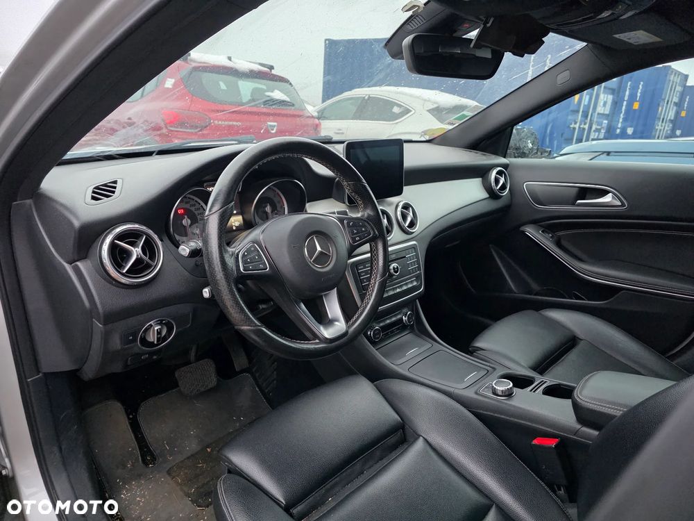 Mercedes-Benz GLA 220 d 4Matic 7G-DCT Activity Edition - 18