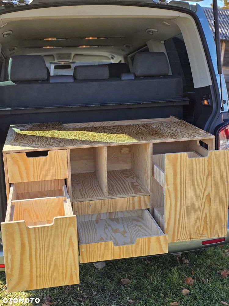 Volkswagen Multivan - 28