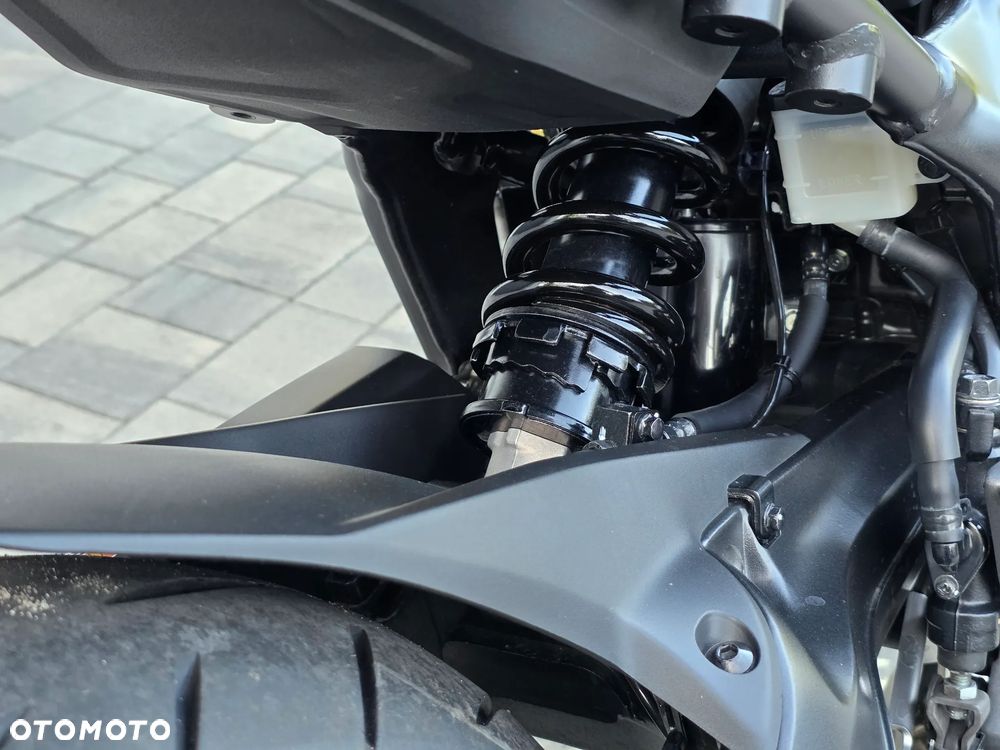 Honda CB - 23