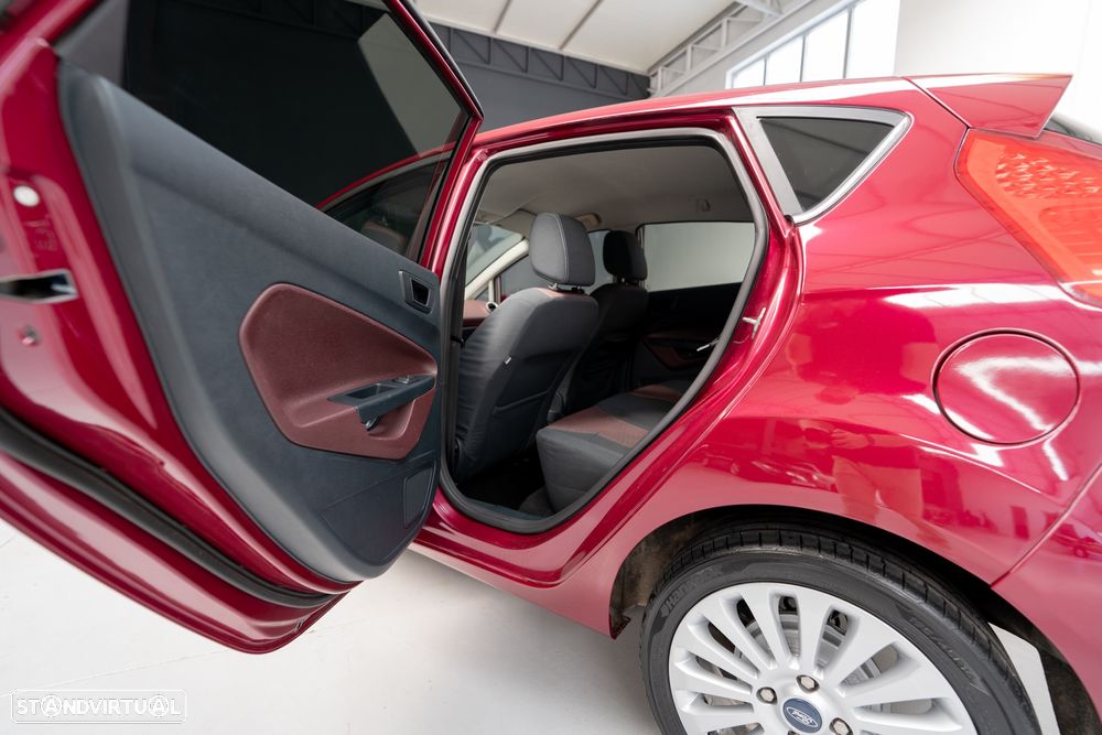 Ford Fiesta 1.4 TDCI Titanium - 26