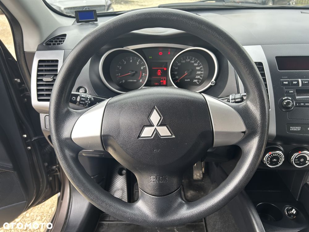 Mitsubishi Outlander 2.0 Intense + 2WD EU5 - 15