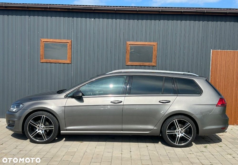 Volkswagen Golf - 2