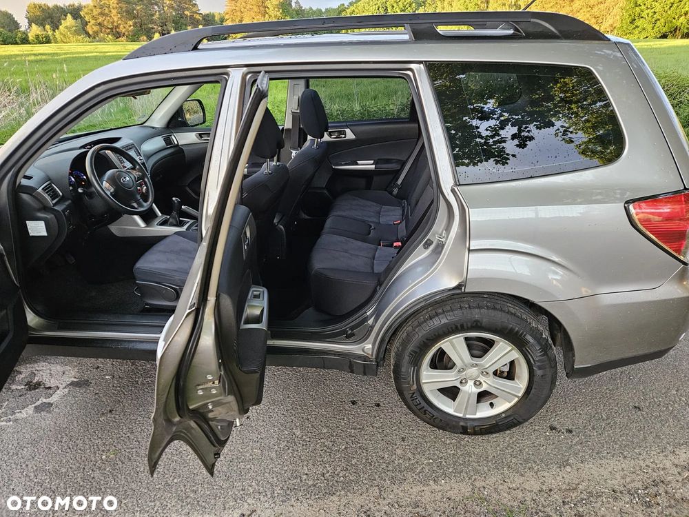 Subaru Forester 2.0 XA TRE - 19
