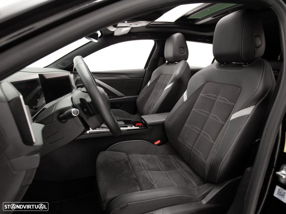 Opel Astra Sports Tourer - 9