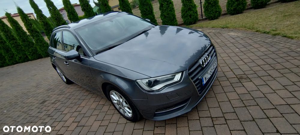 Audi A3 Sportback 1.4 TFSI CoD Ambiente - 2