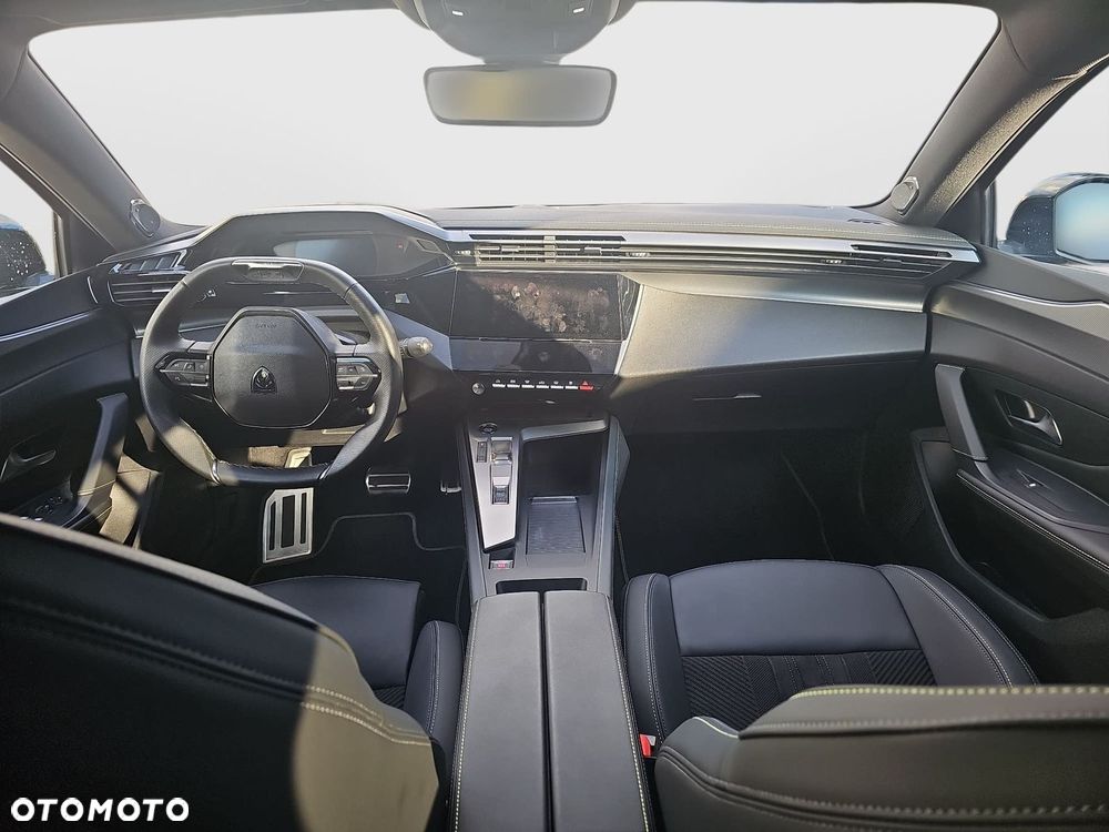 Peugeot 408 - 22