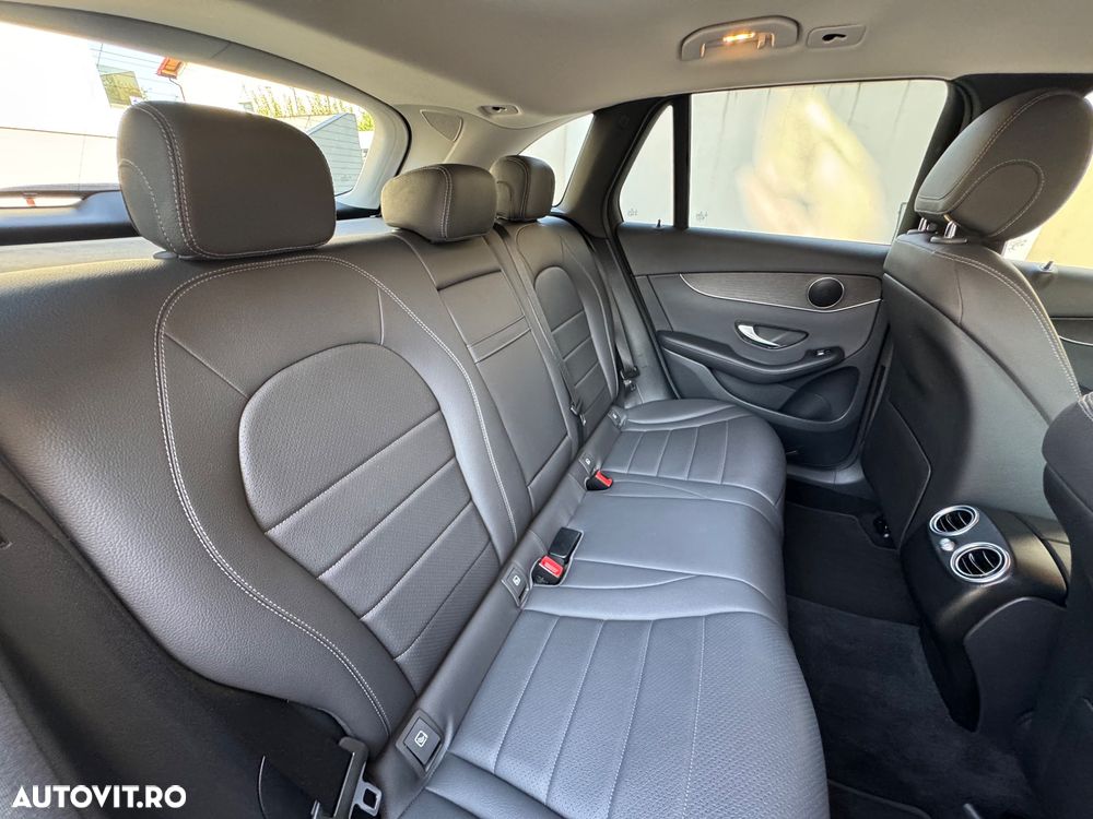 Mercedes-Benz GLC 220 d 4MATIC - 11