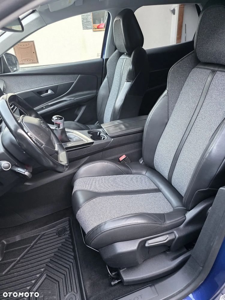 Peugeot 3008 1.2 PureTech Allure S&S - 10
