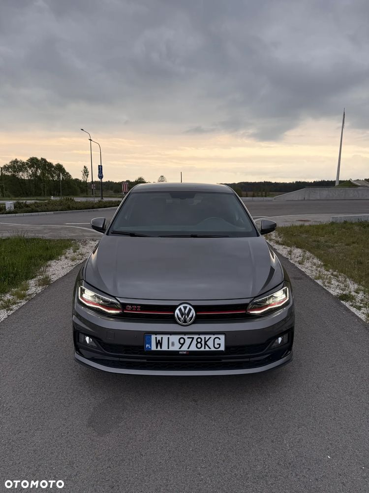 Volkswagen Polo - 4