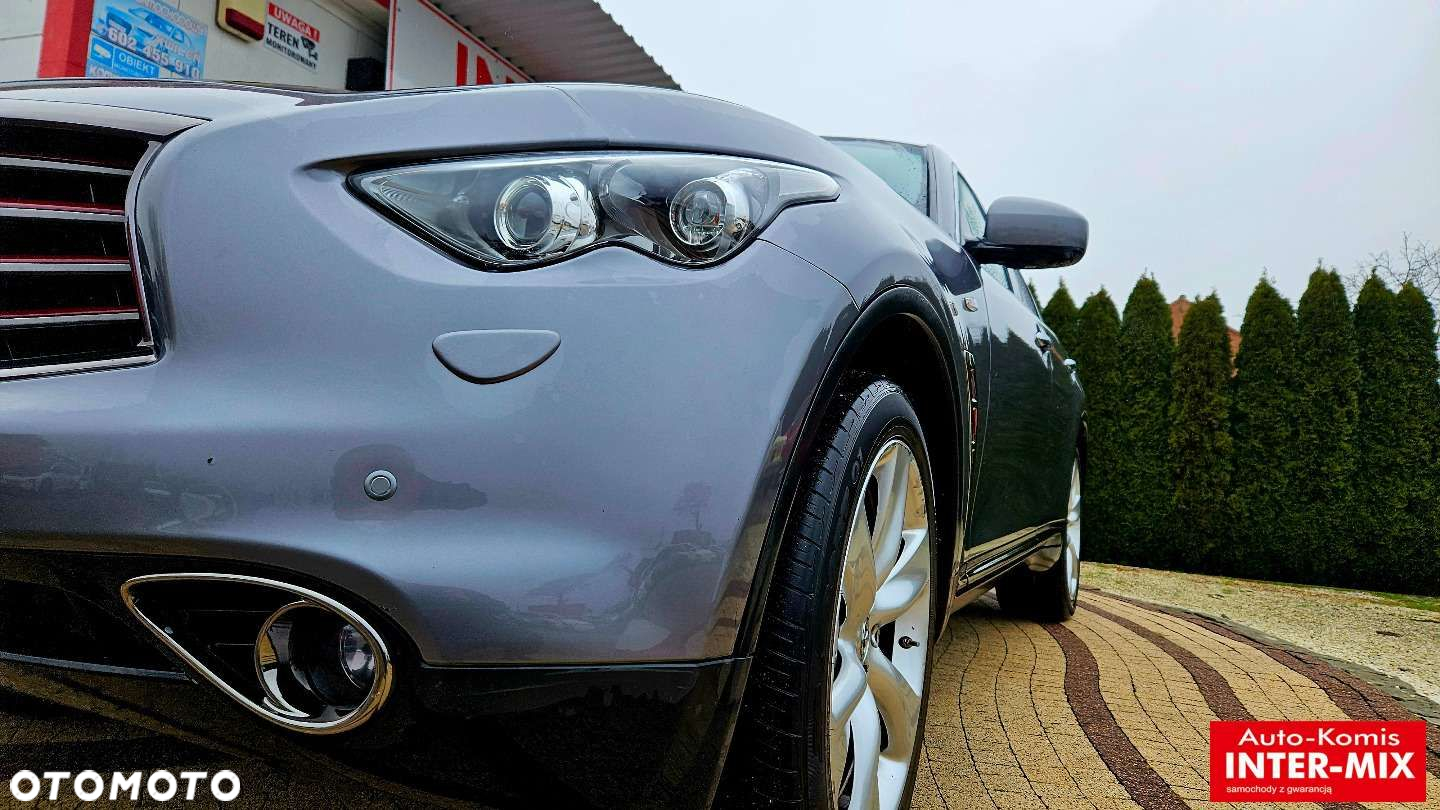Infiniti QX70 - 6