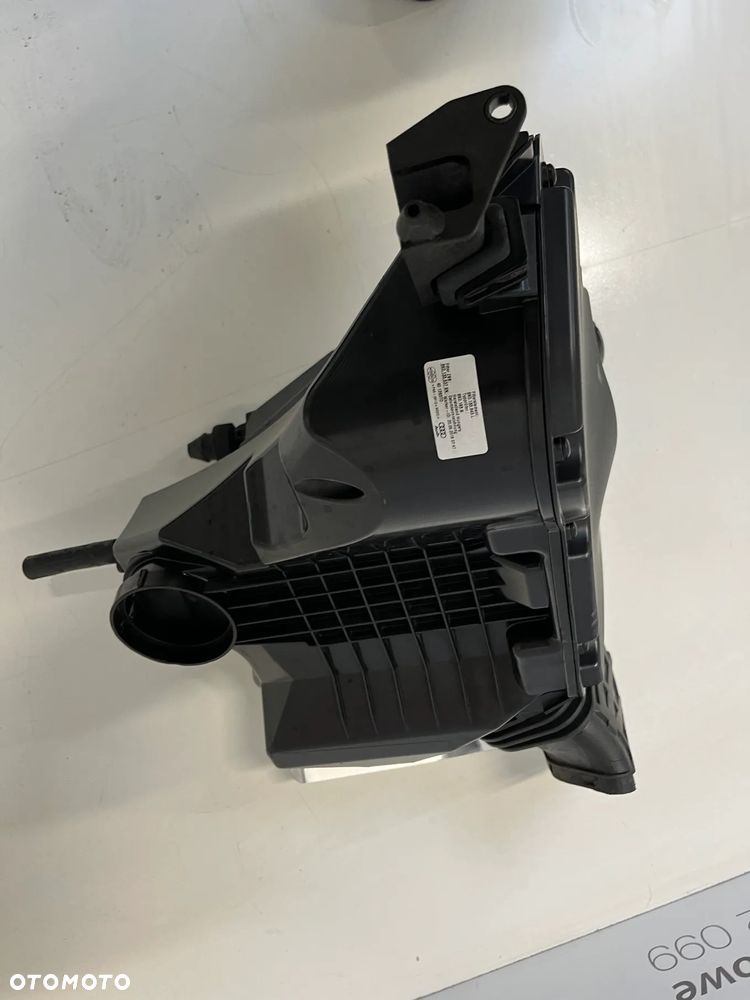 OBUDOWA FILTRA POWIETRZA AUDI A4 A5 Q3 Q5 8K0133843L TDI - 2