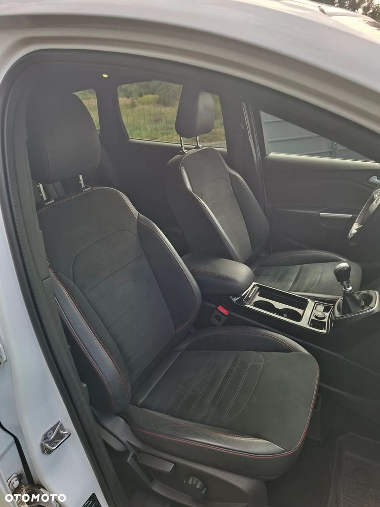 Ford Kuga - 30