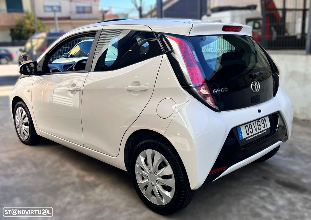 Toyota Aygo 1.0 X-Play+AC+X-Touch - 25
