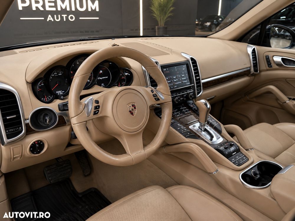 Porsche Cayenne - 5