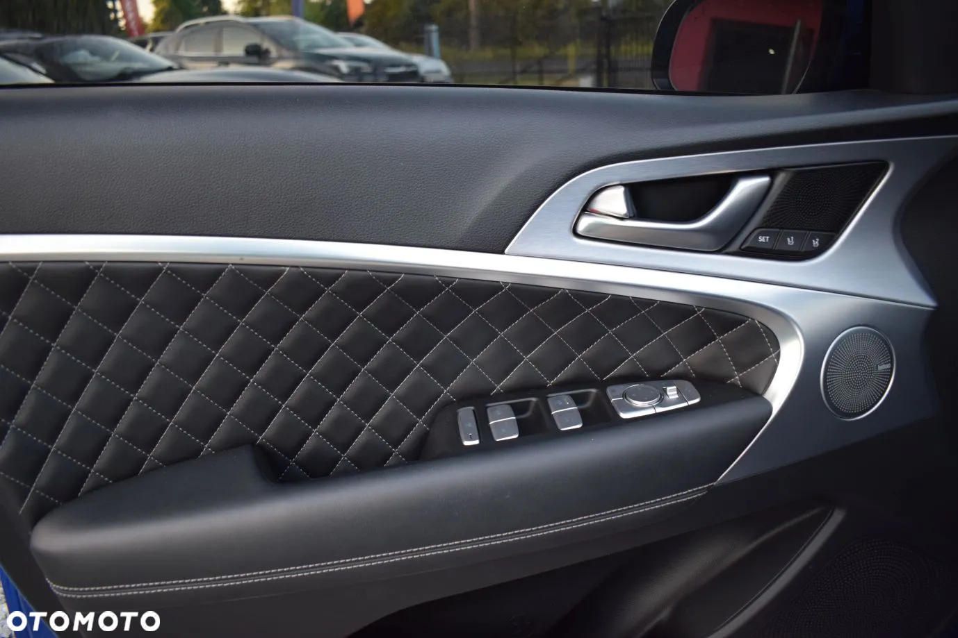 Genesis G70 - 14