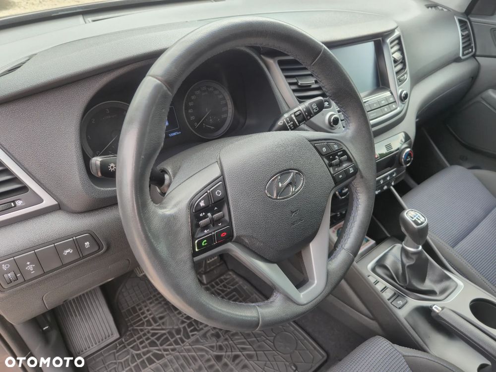 Hyundai Tucson 1.7 CRDI BlueDrive Style 2WD - 20