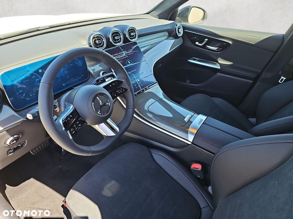 Mercedes-Benz GLC - 12
