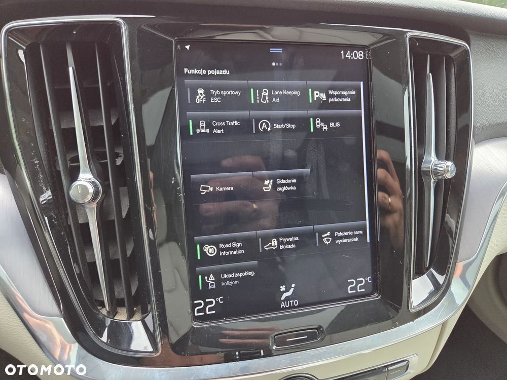 Volvo S60 T5 Momentum Pro - 17