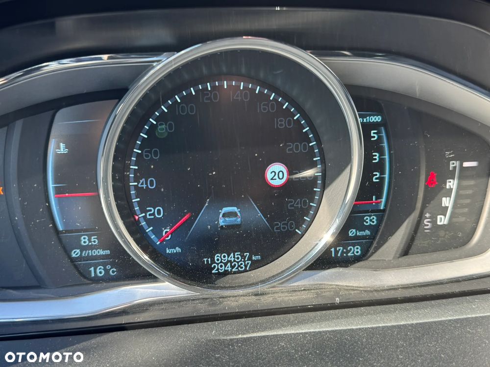 Volvo V60 D4 Geartronic Momentum - 2