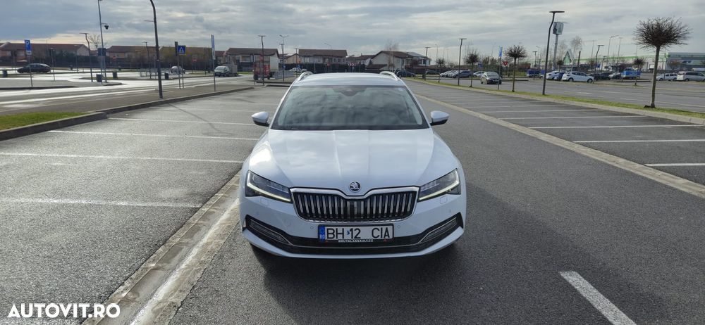 Skoda Superb 2.0 TDI DSG Premium Edition - 1