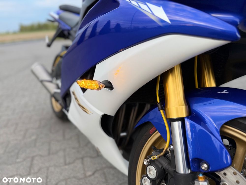 Yamaha R6 - 12
