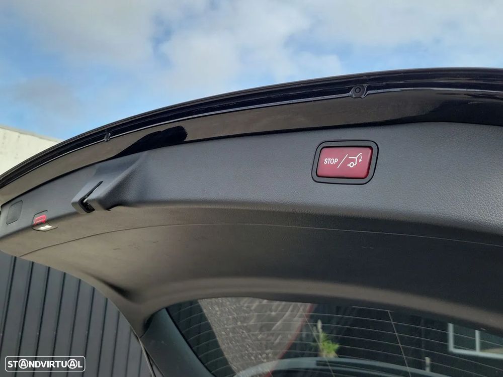 Mercedes-Benz C 300 d AMG Line - 19