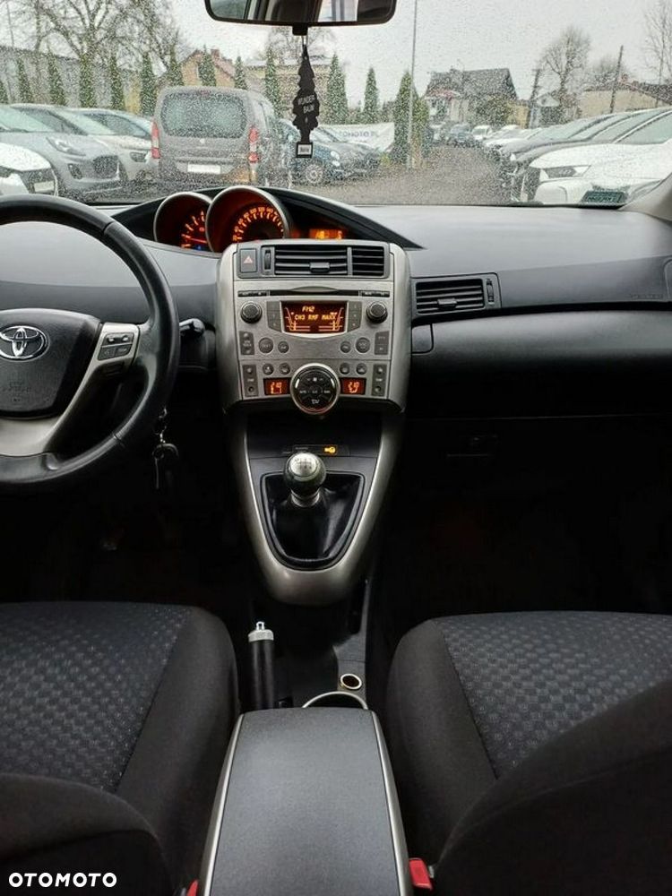 Toyota Verso 2.0 D-4D 2010 7os - 19