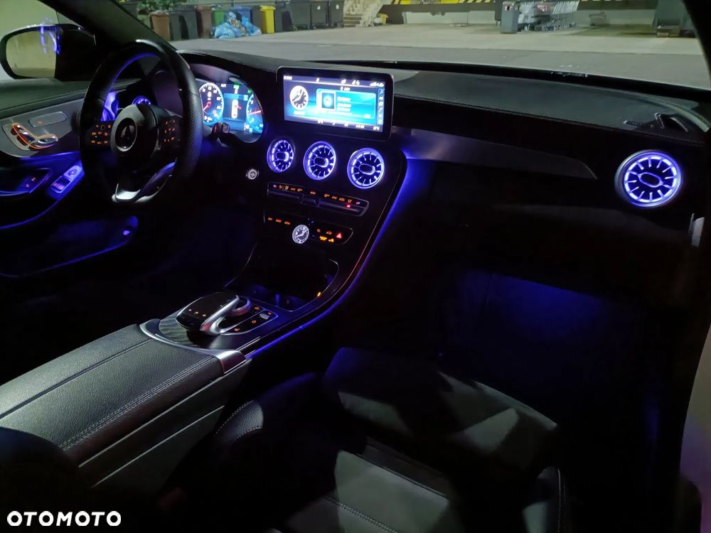 Mercedes-Benz Klasa C 200 4MATIC 9G-TRONIC - 31