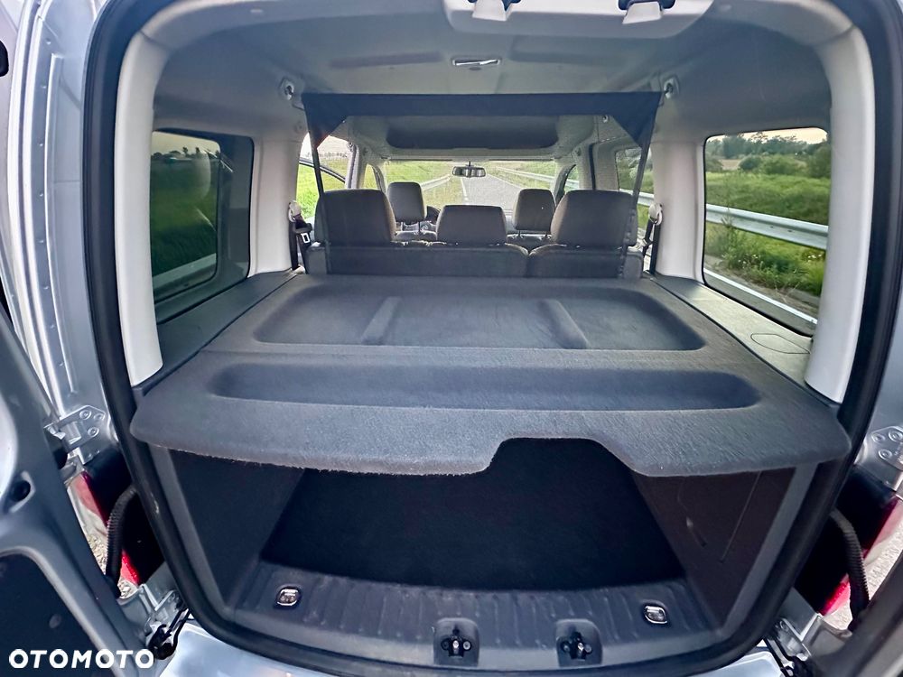 Volkswagen Caddy Highline - 16