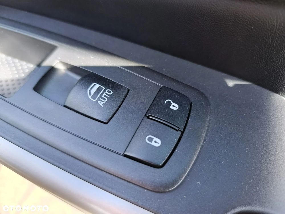 Jeep Cherokee - 12