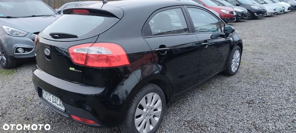 Kia Rio 1.1 CRDI Attract - 3