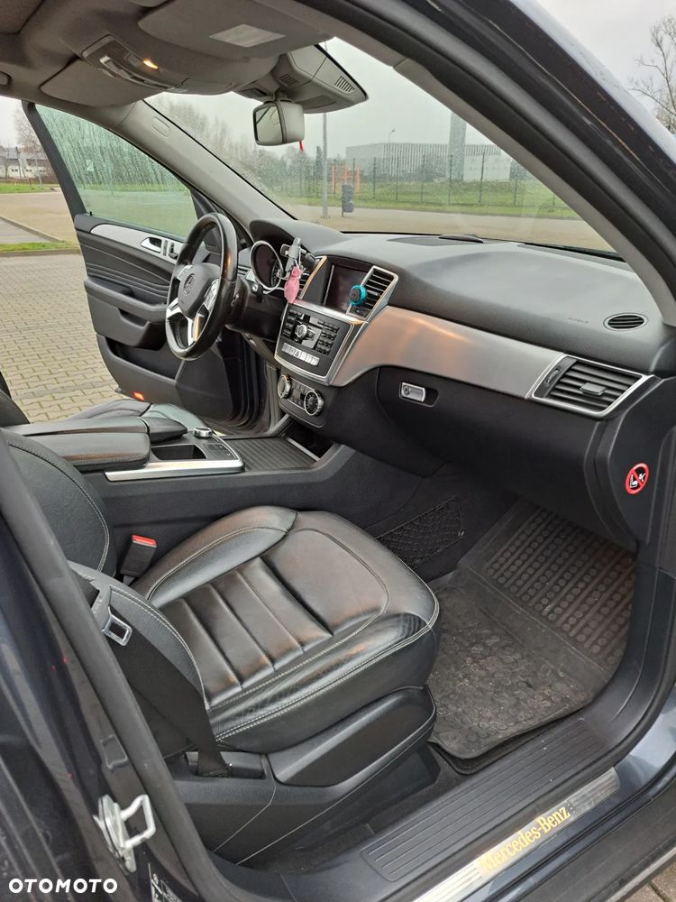 Mercedes-Benz ML 350 BlueTEC 4-Matic - 16