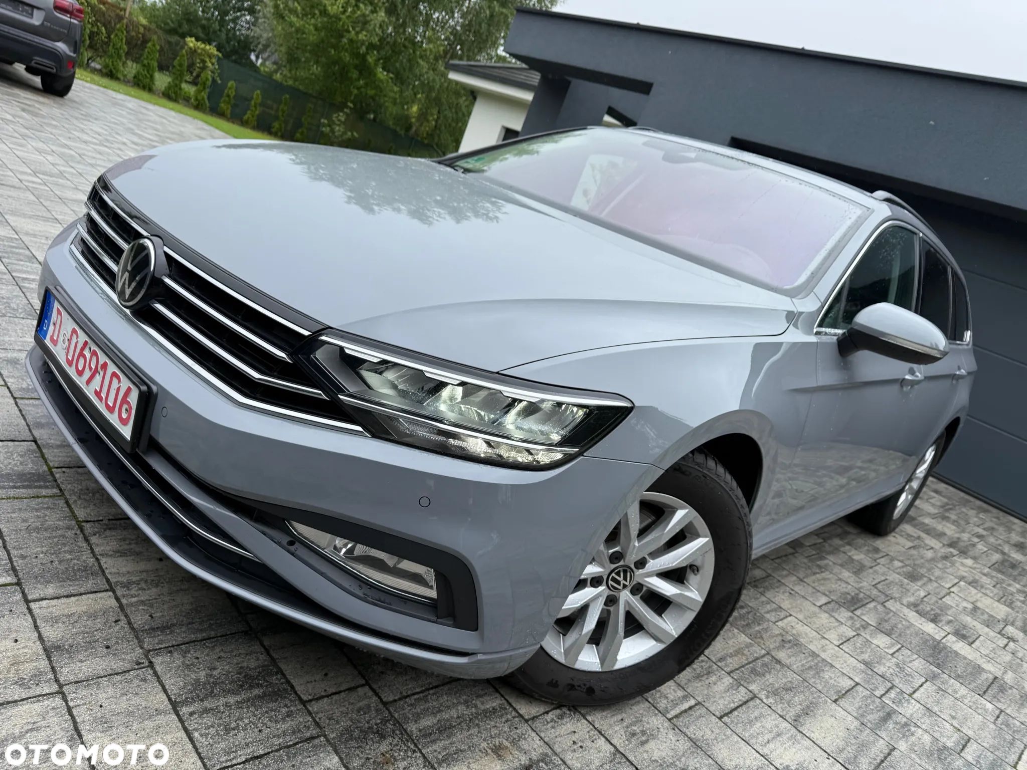 Volkswagen Passat Variant 2.0 TDI SCR DSG Business - 1