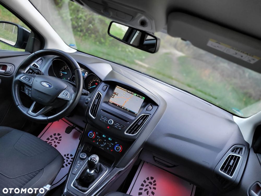 Ford Focus 1.0 EcoBoost Titanium - 16