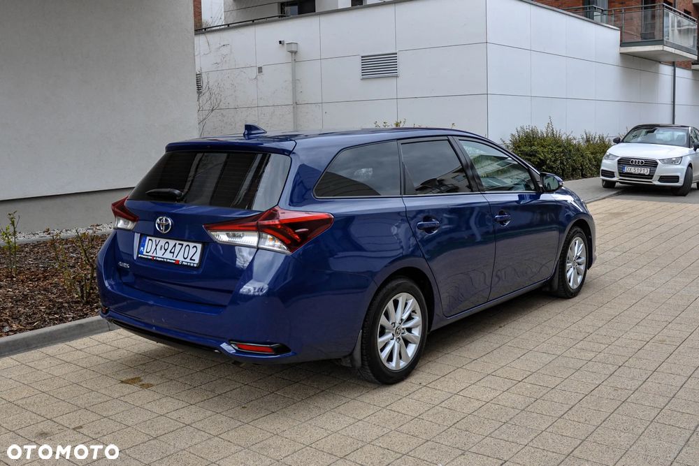 Toyota Auris - 4