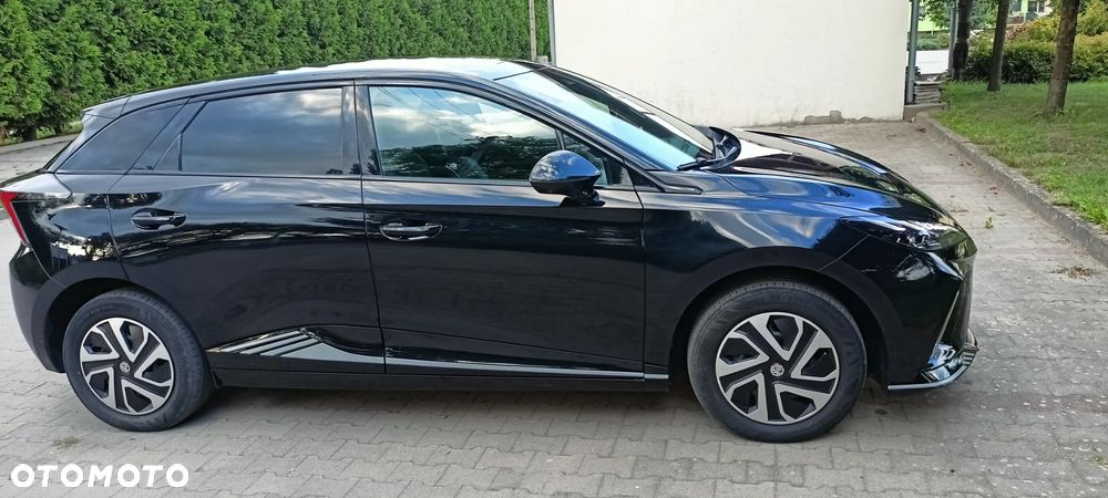 MG 4 Luxury 64 kWh - 19