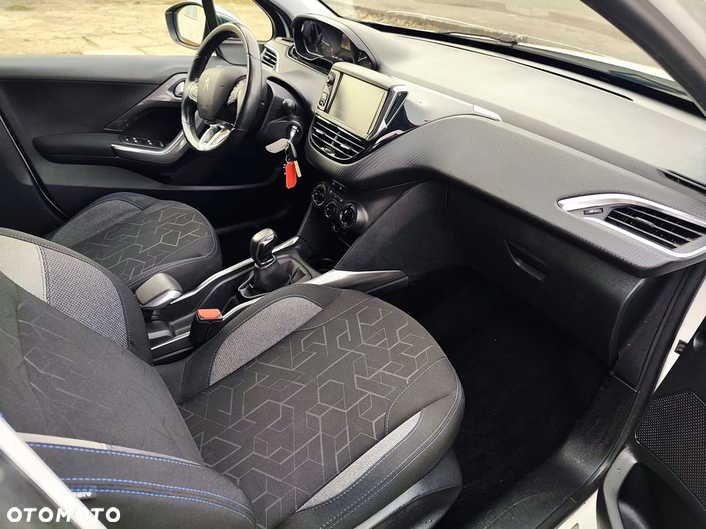 Peugeot 2008 1.6 BlueHDi Style - 7