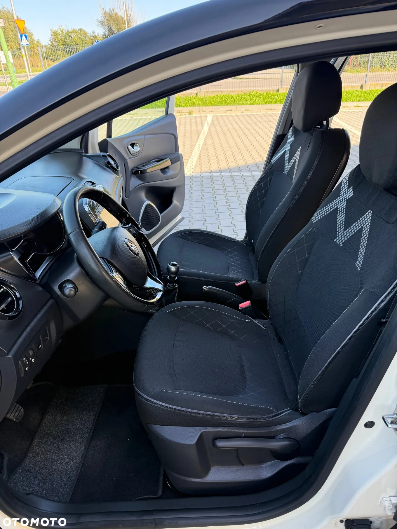 Renault Captur 1.5 dCi Energy Intens - 8