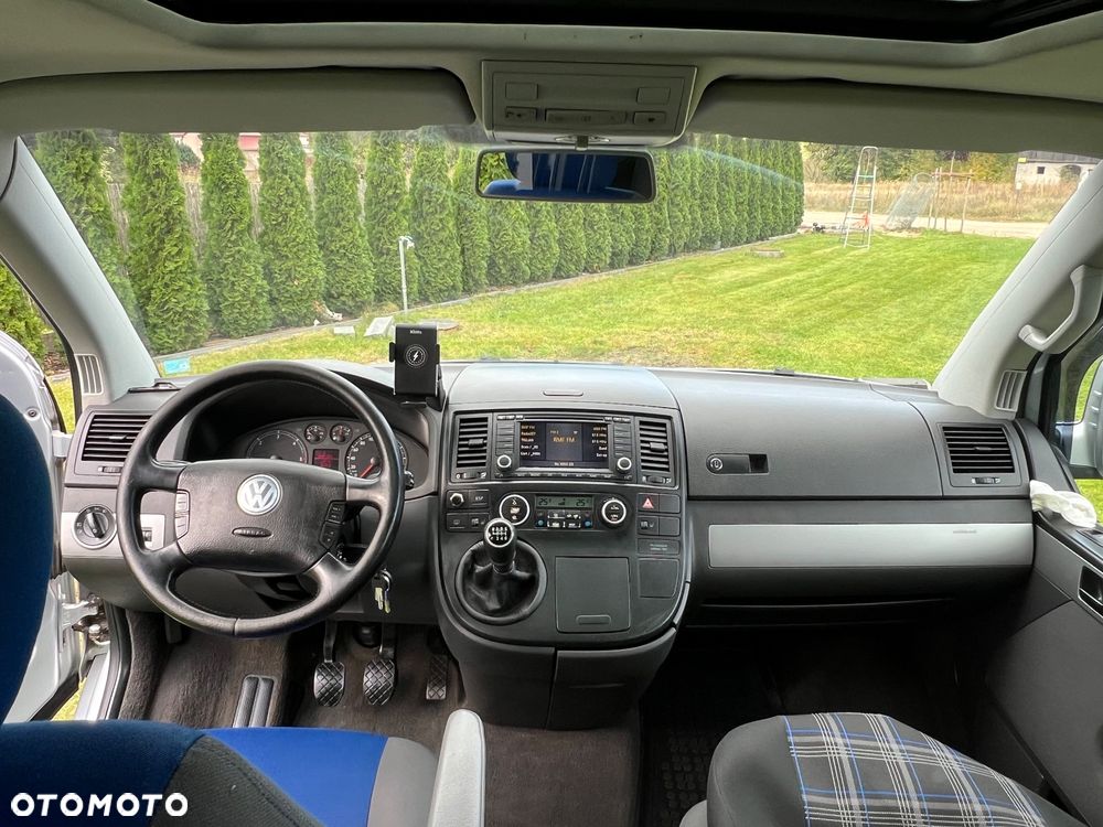 Volkswagen Multivan - 14