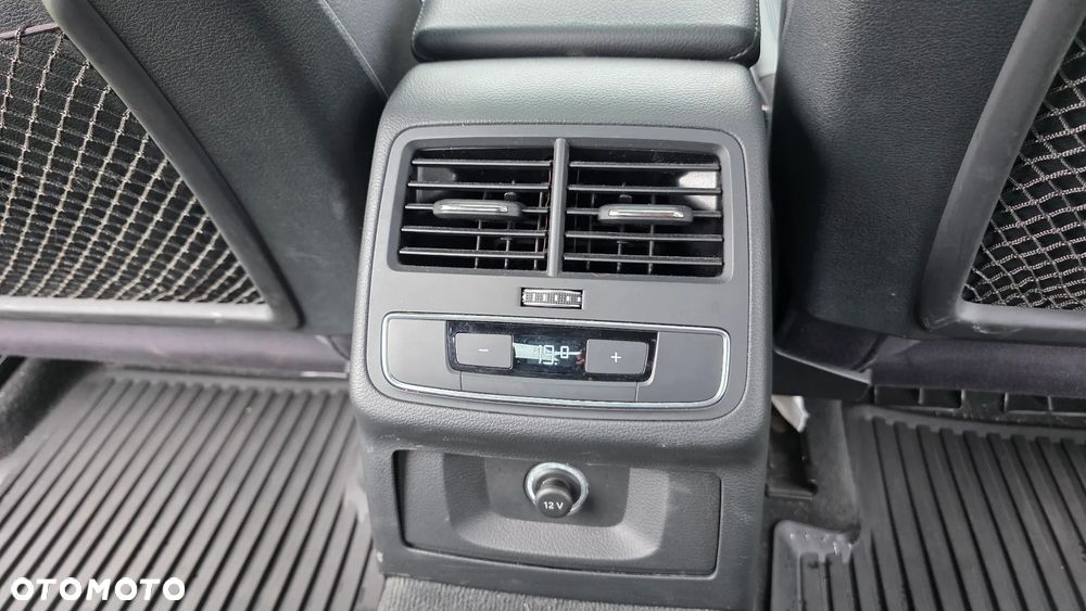 Audi A4 Limousine - 12