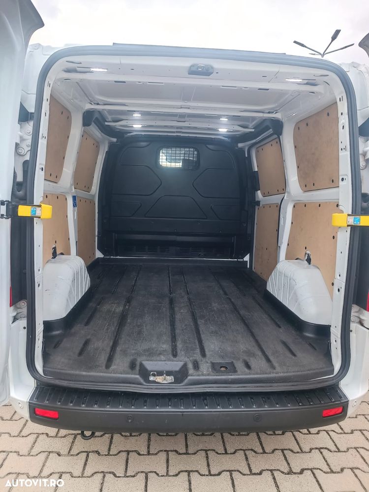 Ford Transit Custom - 8