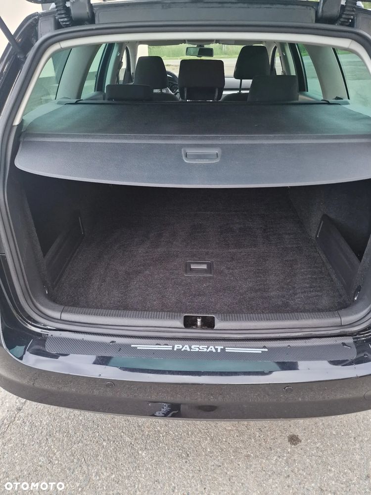 Volkswagen Passat 2.0 TDI Comfortline DSG - 24