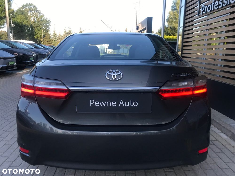 Toyota Corolla 1.6 Comfort - 9