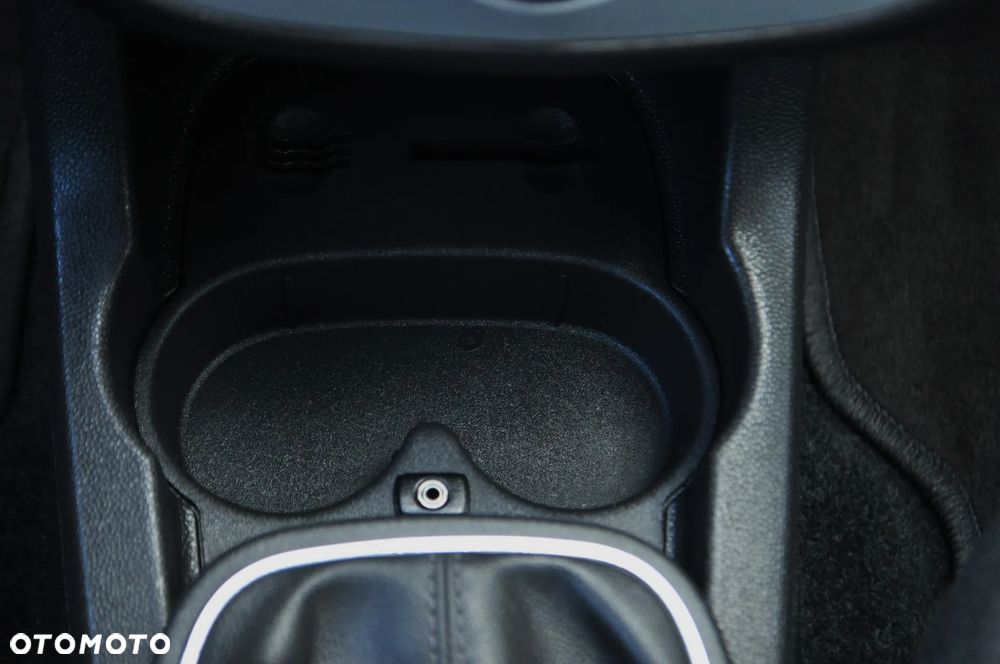 Opel Corsa 1.4 16V Enjoy - 21